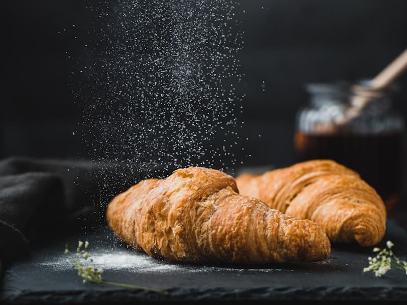 Bánh mì sourdough vừa ra lò vỏ giòn